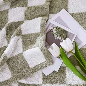 WRENSONGE Cozy Sage Green Throw Blanket for All Seasons