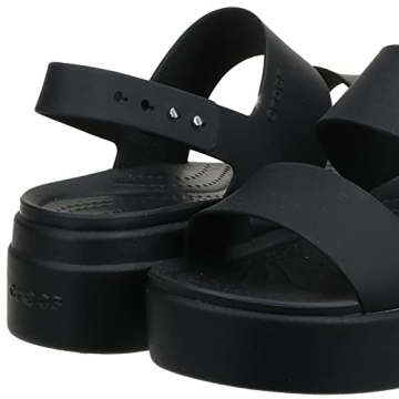 Comfortable Crocs Unisex Beach Pool Clog for Everyone