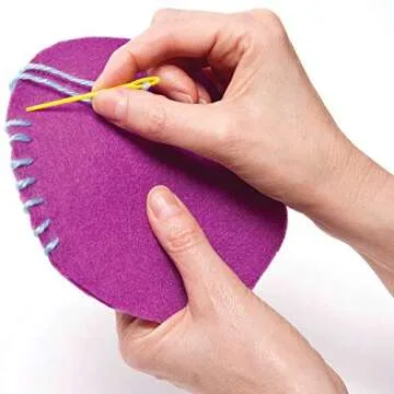 Baker Ross EF892 Colored Plastic Needles - Pack of 50, Kids Sewing Kit and Embroidery Kits for Beginners. Great for Kids Art Activities and Projects