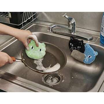 Kikkerland Kitty Cat Scrub Reusable Sponges, for Scrubbing, Cleaning, Dishwashing,Kitchen Scrubbers, Set of 3, Black/Green/Blue