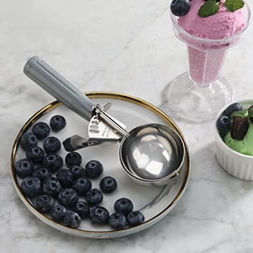 New Star Foodservice 4 oz Portion Server for Perfect Scoops