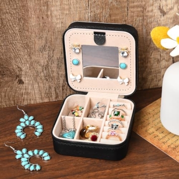 DEEKA Western Jewelry Box - Stylish Travel Organizer