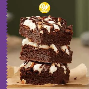 Wilton Non-Stick Square Baking Pan Set with Lids