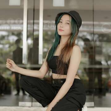 Unlock Nature's Vibrance with ARCTIC FOX Phantom Green Hair Dye - Vegan & Cruelty-Free