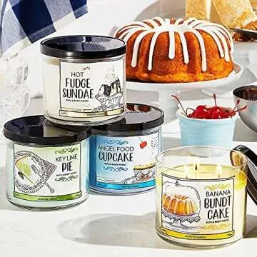 Bath & Body Works Aromatherapy Candle - Rose & Vanilla