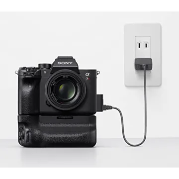 Sony Alpha 7R IV Mirrorless Camera with 61MP Sensor