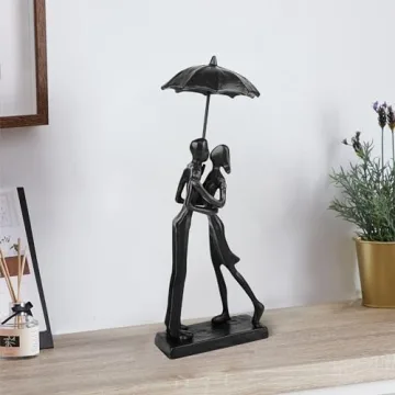 Romantic Kissing Couple Sculpture for Anniversary Gifts