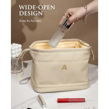 Bridesmaid Makeup Bags & Organizers by Vogewood