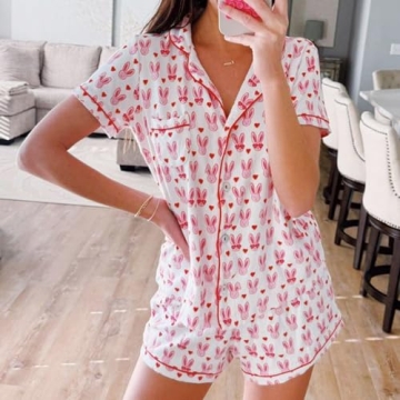 Seyurigaoka Women's Floral Pajama Set with Rabbit Print