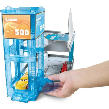 Mattel Disney Cars Playset with Lightning McQueen & Elevator