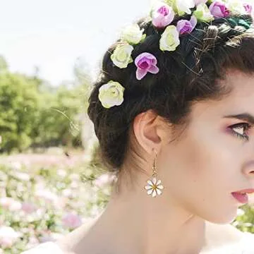 Charming Lightweight Daisy Flower Earrings for Women