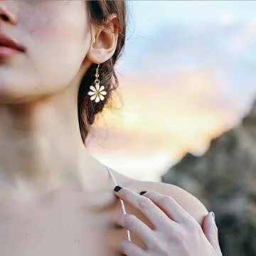 Charming Lightweight Daisy Flower Earrings for Women