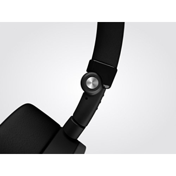 AKG Noise Canceling Headphone N60 for Exceptional Sound