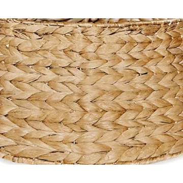 Natural Woven Christmas Tree Collar for Holiday Elegance