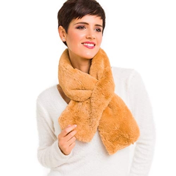 Faux Fur Collar Scarf for Women - Cozy & Chic