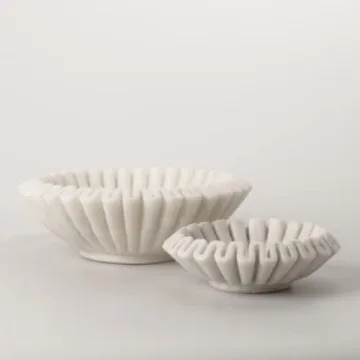 Elegant Handmade Marble Scallop Bowl - Perfect Gift Idea