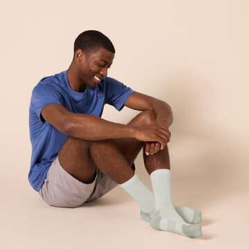 Amazon Essentials Men's Performance Comfortable Cotton Cushioned Breathable Athletic Crew Sports Socks, 6 Pairs, White, 12-14