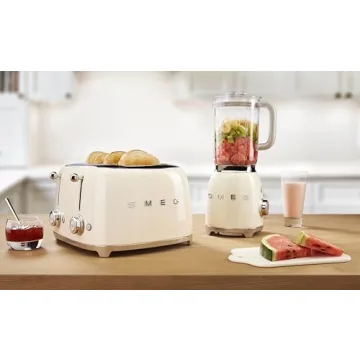 Smeg Retro 4 Slice Toaster with 6 Settings in Cream