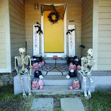 Fun Express Halloween 26" Light Up Black Bat Plastic Wreath Decoration, Great for Halloween and Gothic Decor, Add Front Door, Wall or Mantle Ambiance