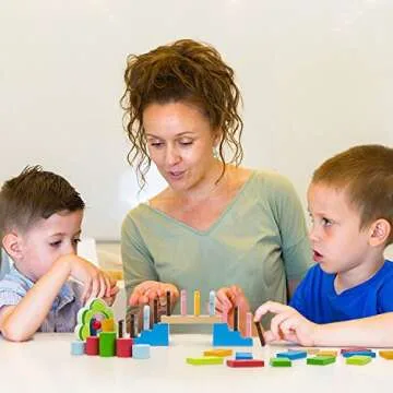 Imagination Generation Zoo Animals Domino Rally Adventure Kids Playset, with 4 Animal Shapes, 5 Stunts, & Carrying Case (144 Pieces)