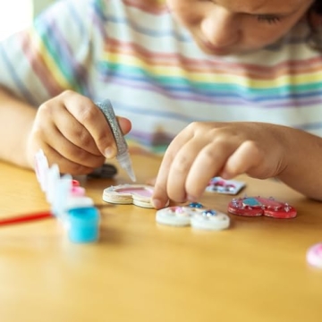 Melissa & Doug Wooden Heart Magnets Craft Kit for Kids