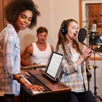 Outus 18 Pcs PVC Music Flip Folder - Waterproof & Lightweight