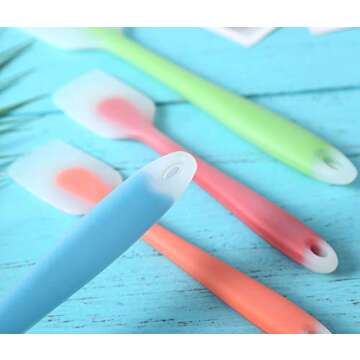 HiramWare Silicone Spatula Set of 4 - Heat Resistant Flexible Spatula 450F with Stainless Steel Core - Food Grade Premium Good Grip Kitchen Utensils - Seamless, Heavy Duty, BPA Free, Dishwasher Safe