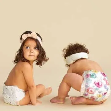 The Honest Company Clean Conscious Diapers | Plant-Based, Sustainable | Young at Heart + Rose Blossom | Super Club Box, Size 2 (12-18 lbs), 124 Count