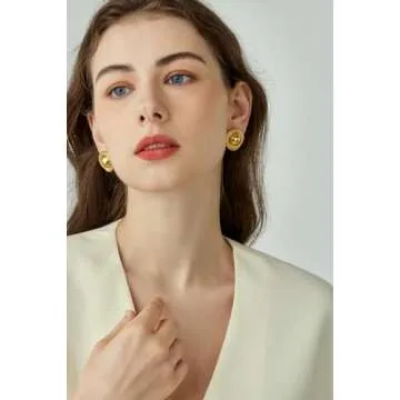 Large Chunky Gold Earrings for Women, Round Rope Disc Stud Earrings, Statement Vintage Earrings, Trendy, Lightweight and Hypoallergenic (Gold)