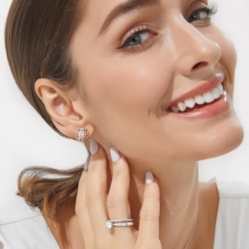 MomentWish Flower Earrings – Elegant Moissanite Studs for Her