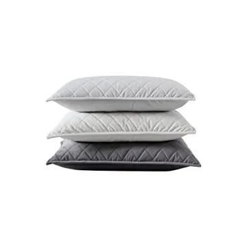 Vera Wang Luxurious Velvet Queen Quilt Set With Shams