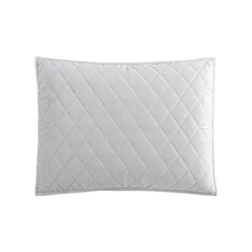 Vera Wang Luxurious Velvet Queen Quilt Set With Shams