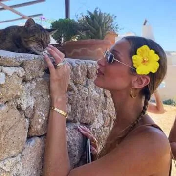 4Pcs Hawaiian Flower Hair Clips for Women,Plumeria Hibiscus Hair Clips Rose Hair Barrettes 3.5 Inch Artificial Flower Clips,Hair Accessories for Vacation Beach Party, Boho Clips for Girls Wedding