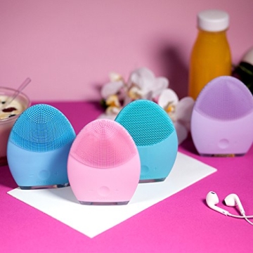 FOREO LUNA 2 Facial Cleansing Brush for All Skin Types