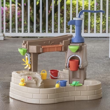Step 2 Pump & Splash Water Table for Kids Overview