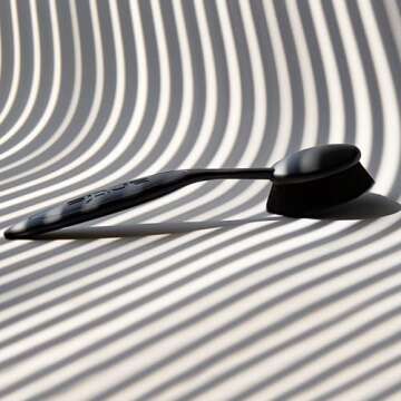 Artis Elite Black Oval 7 Brush | Oval Makeup Brush | Luxury Synthetic Foundation Brush | Ideal for foundation, SPF, Skincare | Use with liquids, powders, and creams | Creates Airbrush Finish