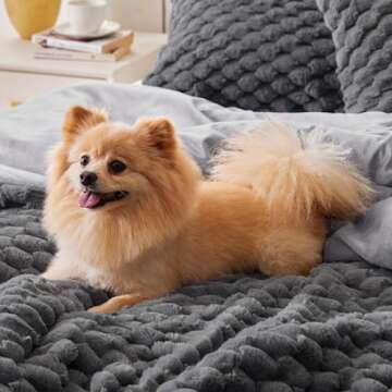 BEDELITE Fluffy King Size Comforter Set - Grey Fleece Soft Comforter for King Size Bed, Luxury Warm Bedding Set for Winter, Fuzzy Bed Set 3 Pieces (1 Comforter, 2 Pillowcases)