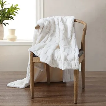 Stassie Faux Fur Throw Blanket - Chic and Cozy Comfort