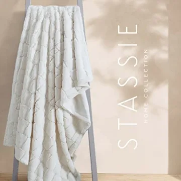 Stassie Faux Fur Throw Blanket - Chic and Cozy Comfort