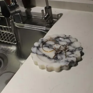 Elegant Natural Marble Jewelry Tray for Stylish Gifts