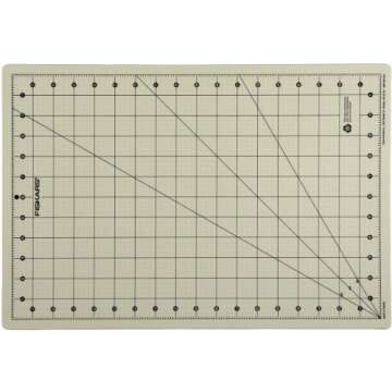 Fiskars Eco Cutting Mat, 12x18 Inch, Green - Sustainable Crafting Tool