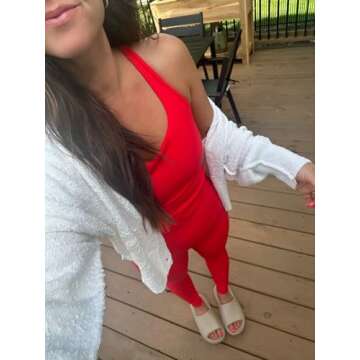 HeyNuts Longline Zeal Sports Bra for Women - True Red