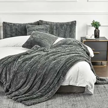 YUSOKI Luxury Double Sided Faux Fur Throw Blanket(Without Pillows),Gray Soft Fuzzy Fluffy Cozy Blanket Plush Furry Comfy Warm Blanket for Couch Bed Chair Sofa Bedroom Men Boys Gift(Grey,50" x 63")