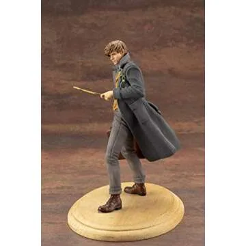 Kotobukiya Newt Scamander Artfx+ Statue - Fantastic Beasts Collectible