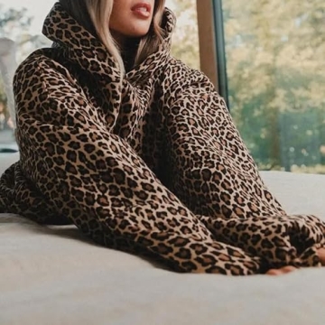 Vhitler Leopard Print Zip Up Hoodie for Trendy Comfort