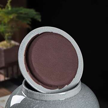 CHUANGRUN Ceramics Jar, Ceramic Flower Pot Porcelain Green Ginger Jar with Finial Lid, Flowers Decorative Temple Jar Helmet-Shaped, Ginger Jar Vase for Flowers