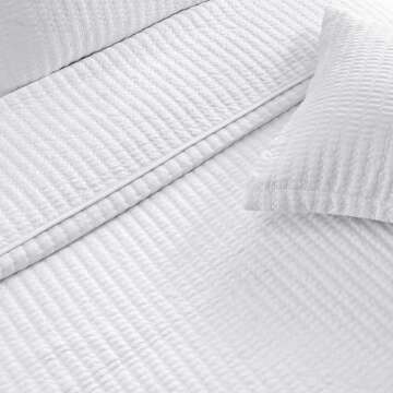 Great Bay Home King Quilt Bedding Set, 3-Piece Lightweight Summer Channel Stitch Quilt Set with Shams, Ultra Soft White Bedspreads, Quilted Bedding Coverlets for All Seasons