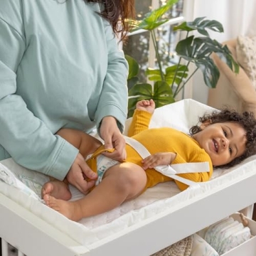 Summer by Ingenuity 4-Sided Changing Pad – Durable Quilted Changing Pad Made with Waterproof Material, Includes Infant Safety Belt with Quick-Release Buckle