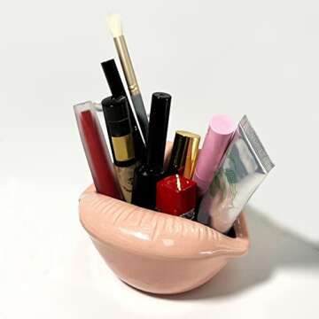 Queenbox Creative Ceramic Cigarette Ashtrays with Lips Style Fashion Home Decorations