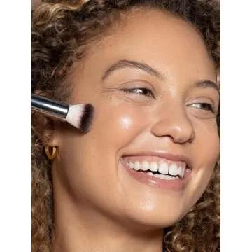 ILIA - Complexion Brush | Non-Toxic, Vegan, Cruelty-Free, Multi-Use Brush With White Wood Handle + Soft, Synthetic Bristles